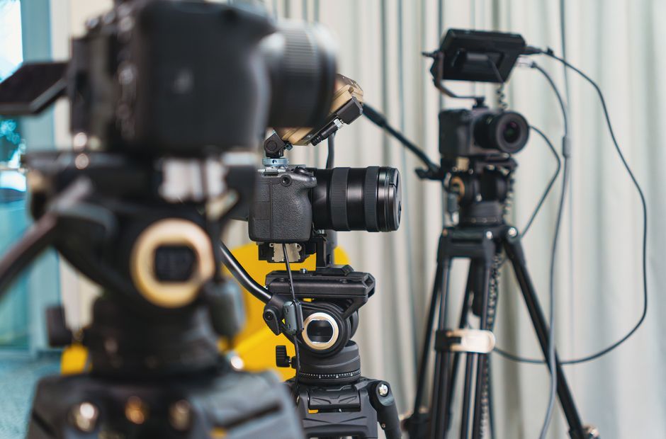 Livestreaming for Businesses: Transmitting Events Online