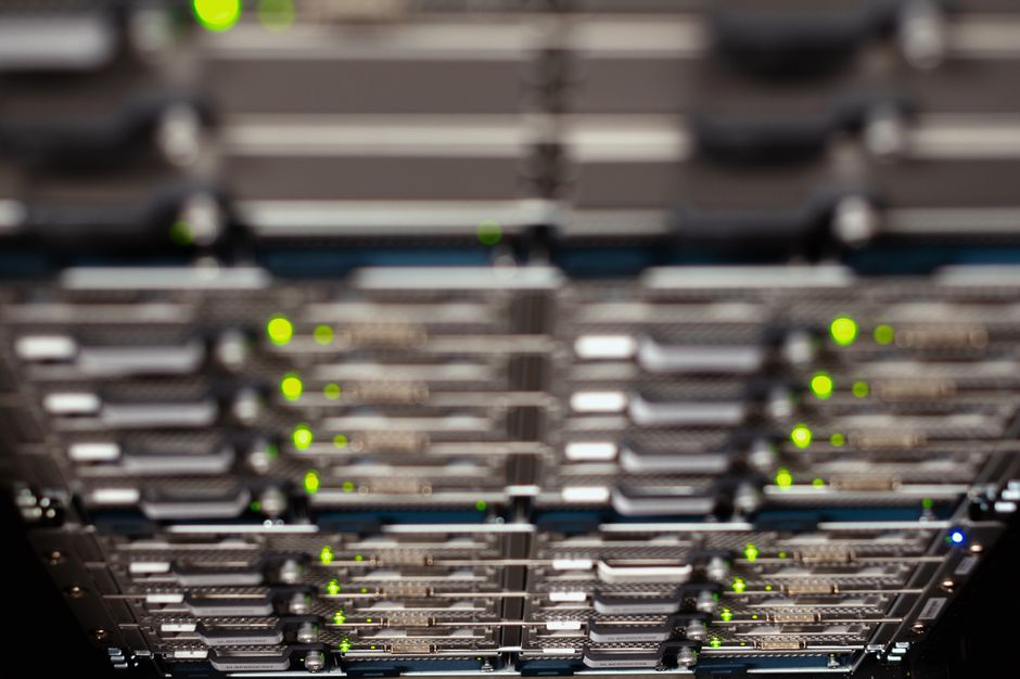 Hybrid Cloud Strategies: Optimally Combining On-Premise and Cloud